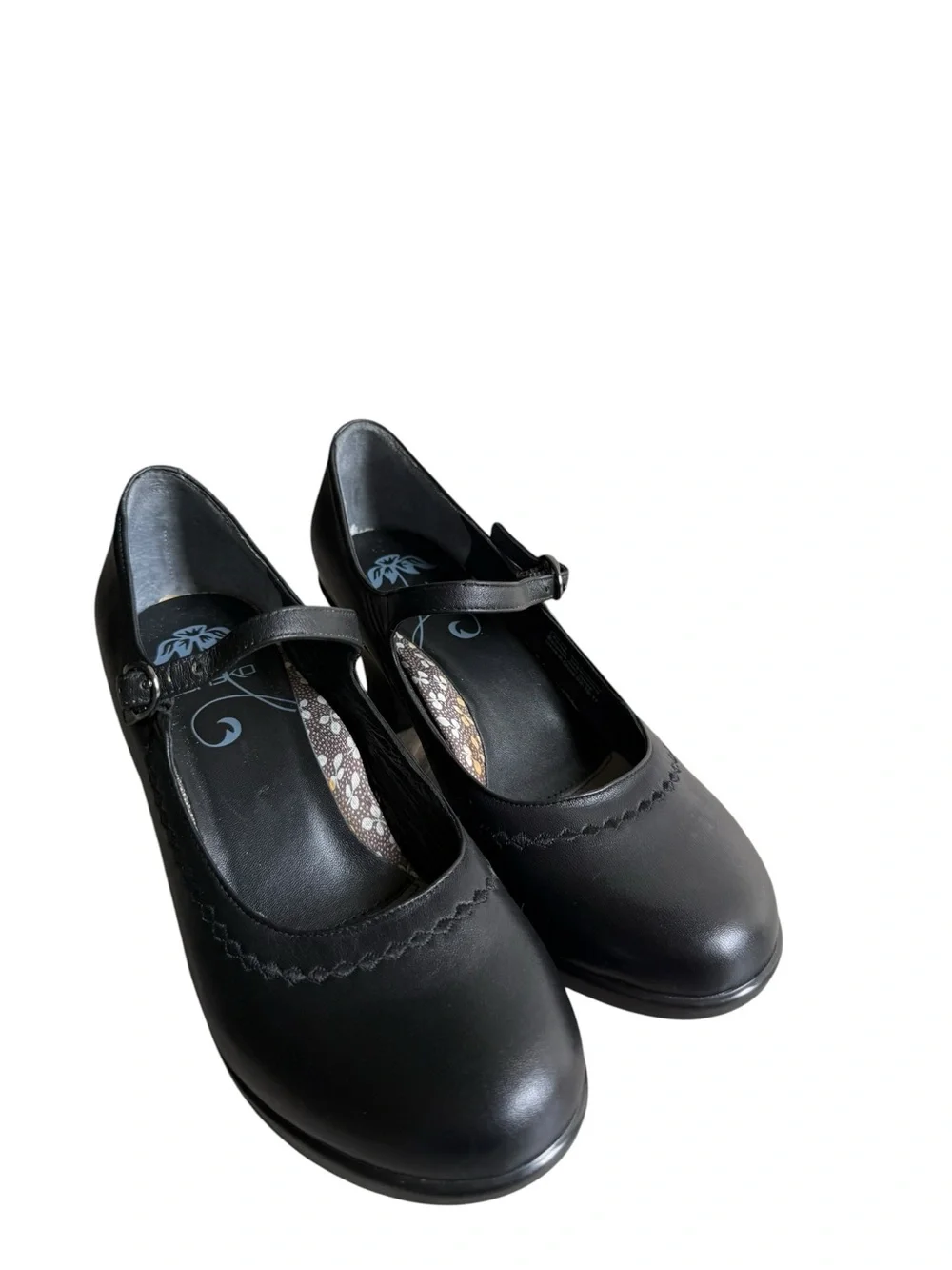 Classic Black Mary Jane Heel Pump - Women's - Picture 4 of 12